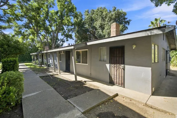1707 W SWAIN RD 3