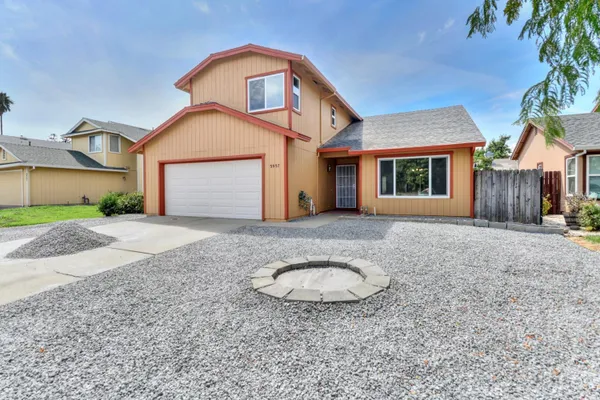 5957 SAWYER CIR