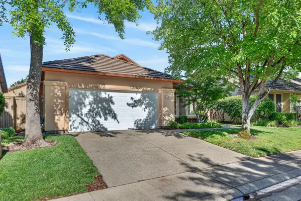 1160 COBBLE FIELDS CT