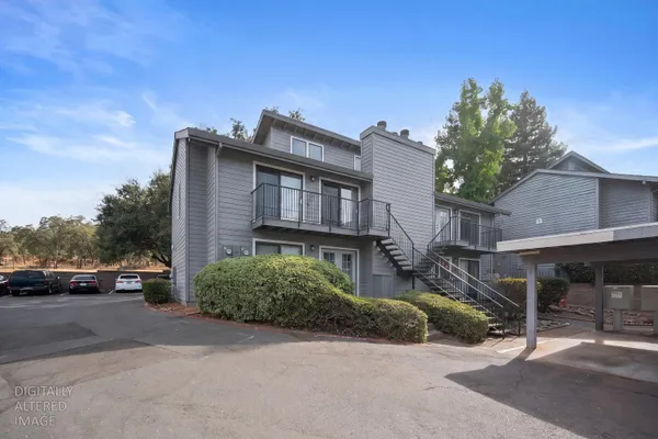 3180 COUNTRY CLUB DR 2B
