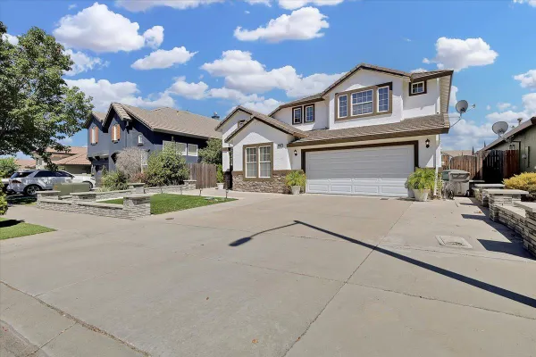 233 MORGAN WAY
