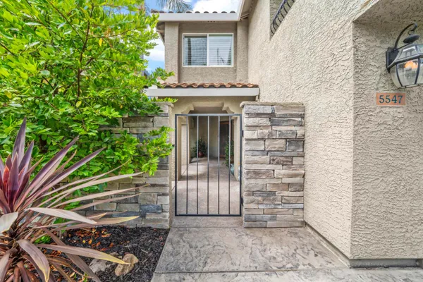 5547 CABRILLO WAY