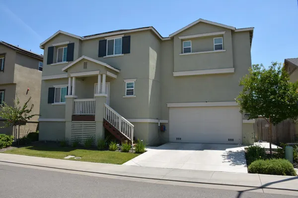 1418 BATTLEMENT DR