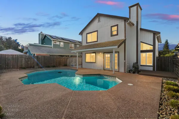 1570 GRASS VALLEY DR