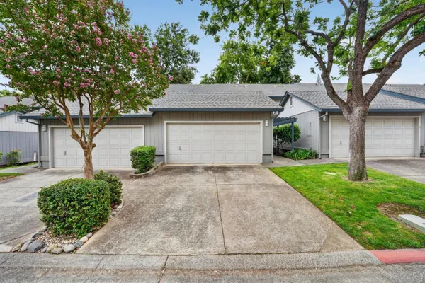 8103 BRIAR RIDGE LN