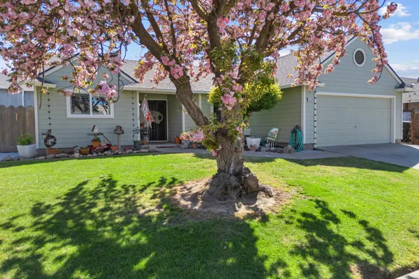 13132 HEATHER DR
