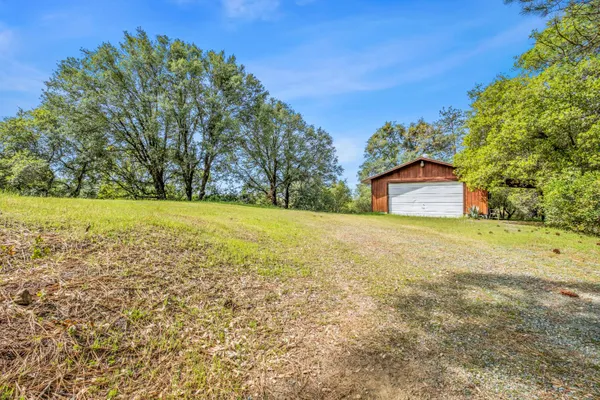 16315 MOUNT WHITNEY DR
