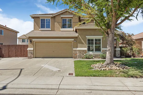 2317 AUTUMN OAK PL