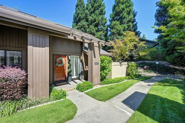 1935 DISCOVERY VILLAGE LN
