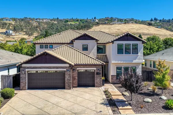 724 OLIVER CT