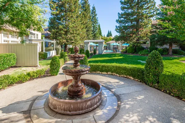 9925 VILLA GRANITO LN
