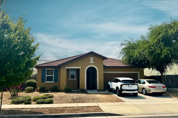 3718 HENDRIX DR