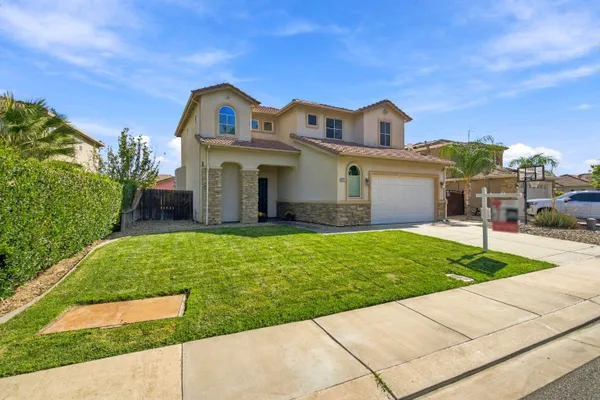 2217 HEARTH DR