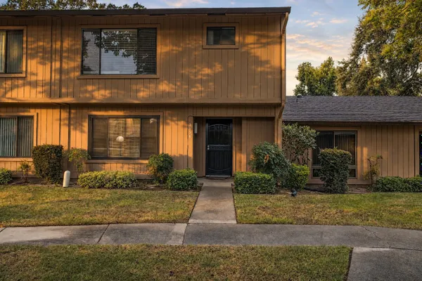 5656 SPYGLASS LN