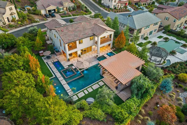 1570 ELMORES WAY