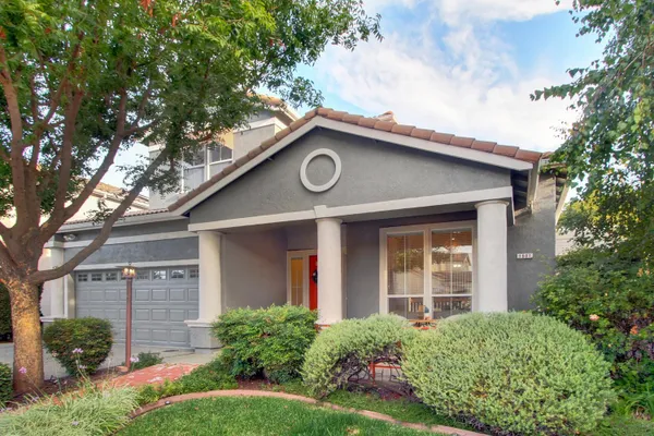 1601 CAPE COD CT