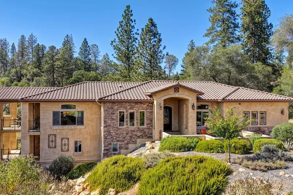 1480 LODGE VIEW DR