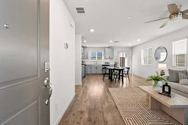 4388 SILVER CEDAR LN