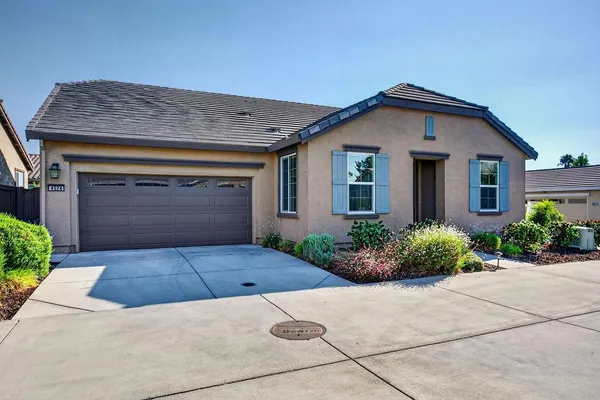 4524 PASO CENTRO LN