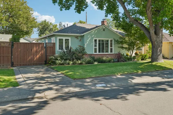 1511 CHRISTOPHER WAY