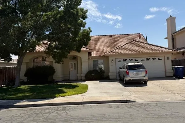 1877 RIVERSIDE WAY