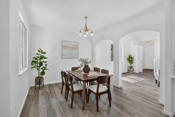 3033 ENGLISH OAK CIR