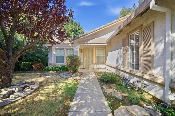 907 FITZROY CT