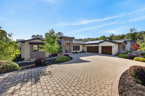 23310 DARKHORSE DR