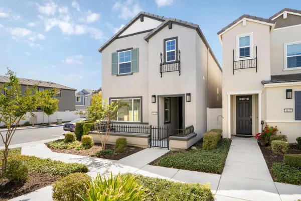 3135 MAGPIE CT