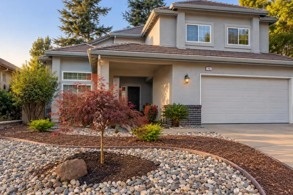 112 ELKINS CIR