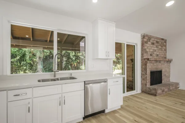 7092 CANELO HILLS DR