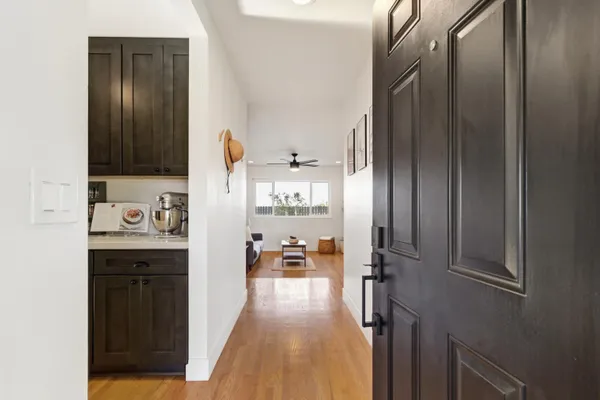 28 DEL MAR ST