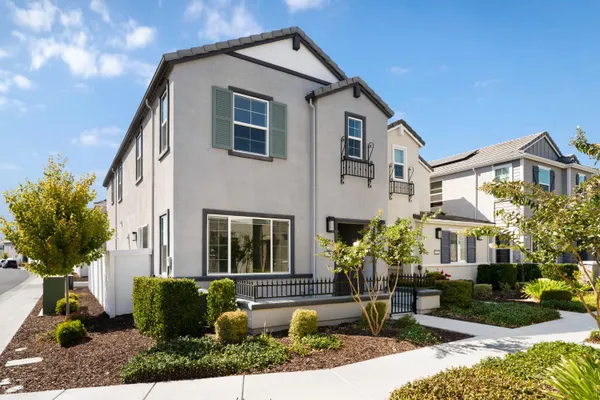 3135 MAGPIE CT