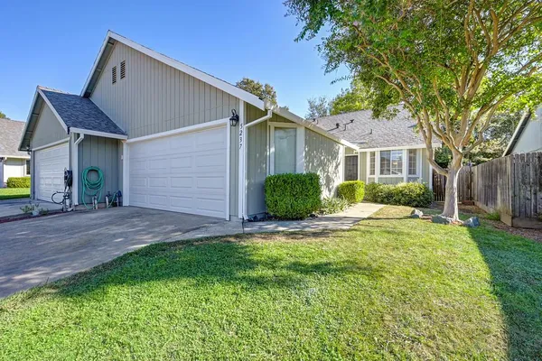 5237 JANELL WAY