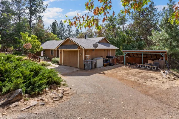 6177 SILVERLEAF DR