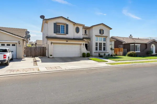 2410 JESSICA CIR