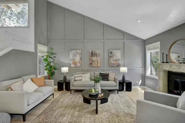 281 PORTINAO CIR