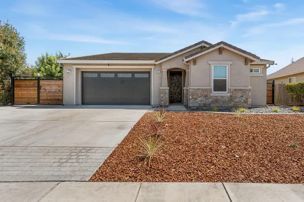 866 RACCOON VALLEY DR