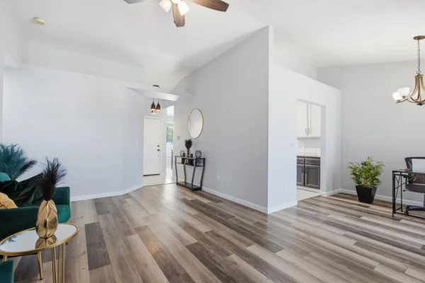905 HERRING AVE