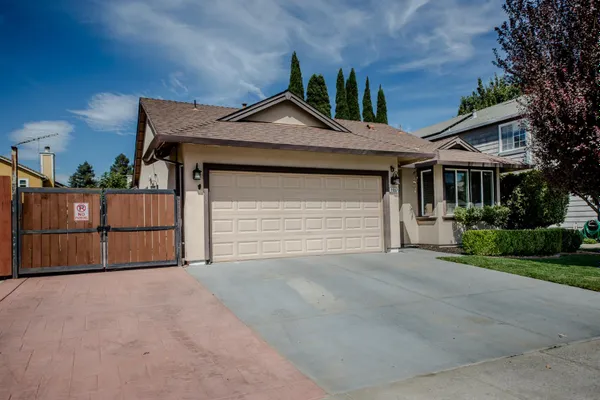 1557 OWENS VALLEY DR