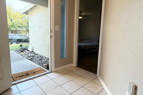 2046 PORTER WAY