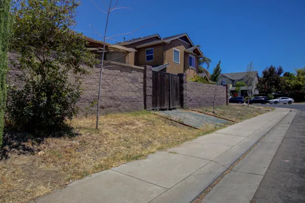 1901 ST SEBASTIAN WAY