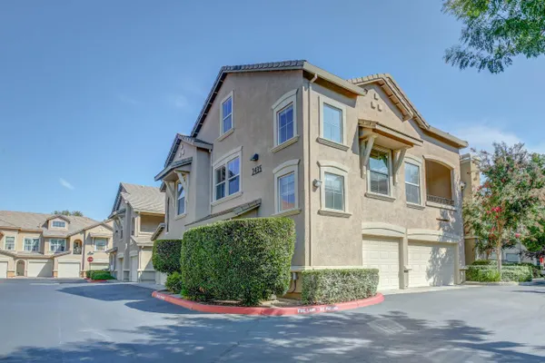 2435 FONTANA ST 3