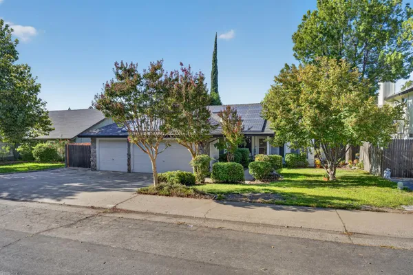 118 FERRERA DR