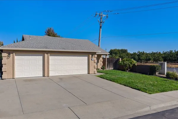 597 MAGG AVE