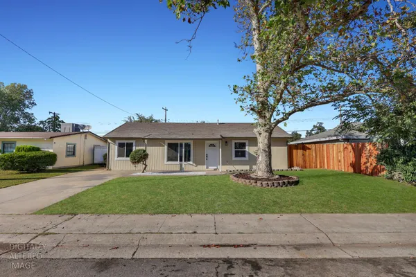 627 ALAMOS AVE