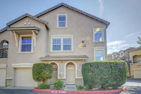 2435 FONTANA ST 3