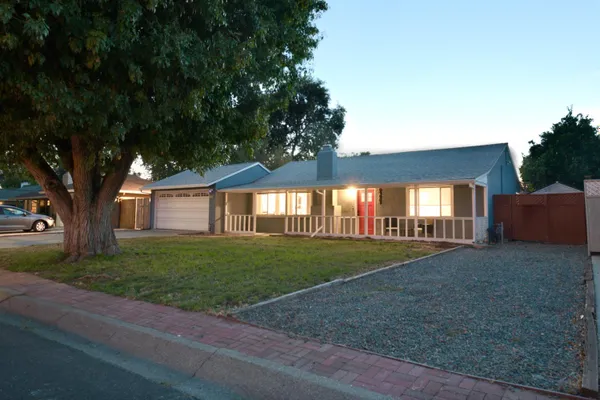 2080 AHNEITA DR