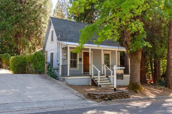 351 LONG ST