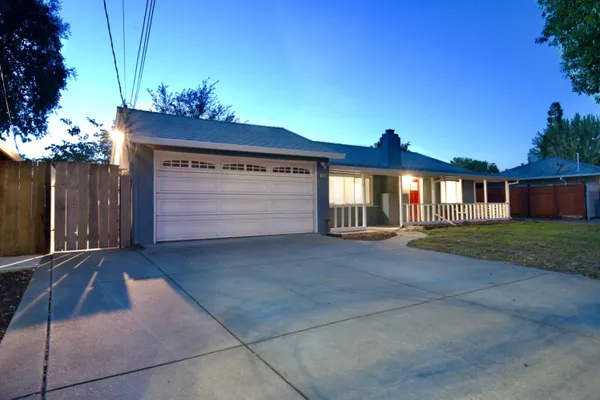 2080 AHNEITA DR